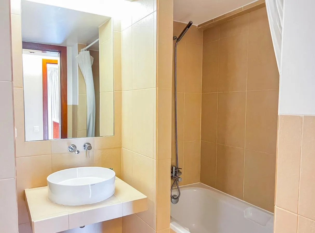 Outstanding Condo- Beach, Pool & Golf By Becherish Gale  Appartamento Gale (Albufeira)